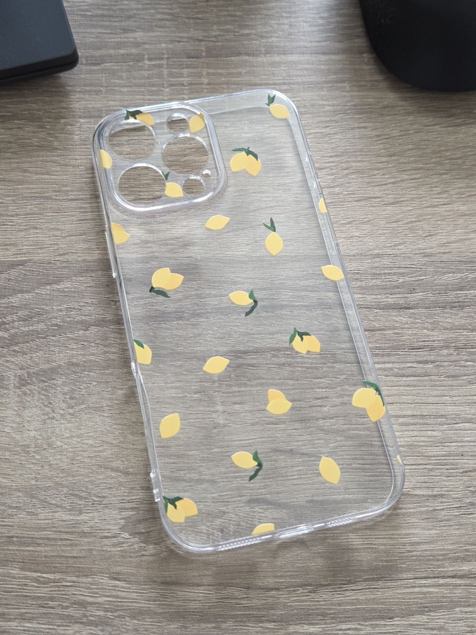 Чехол для 16 Pro Max. Ошибочно заказали, новый. 500 ₽