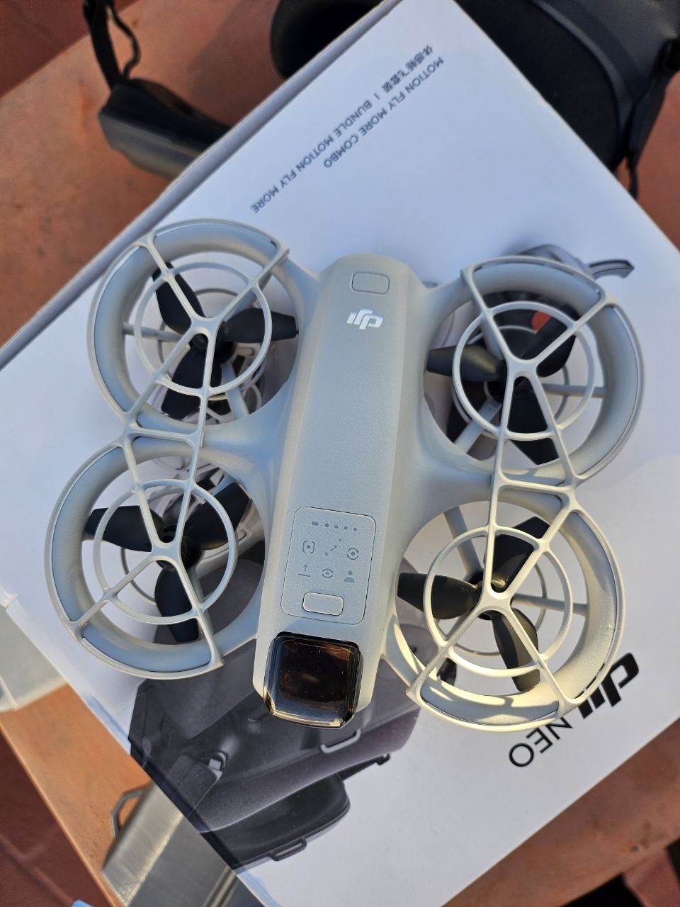 DJI Neo Motion Fly More Combo