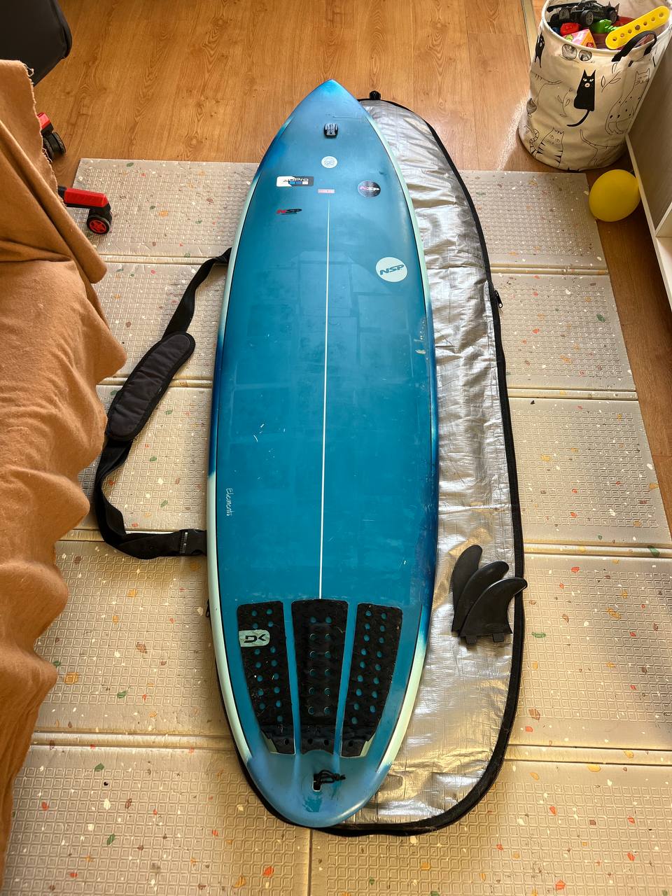 Серфборд NSP Hybrid 6’4” — 44 л + чехол + 3 плавника