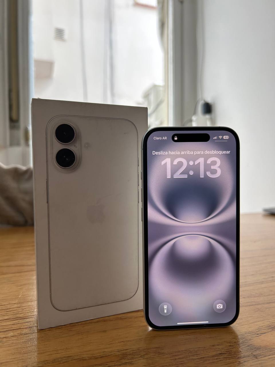 iPhone 16 256GB Sim+eSim. Телефон в идеальном состоянии. Все время в чехлах и с
