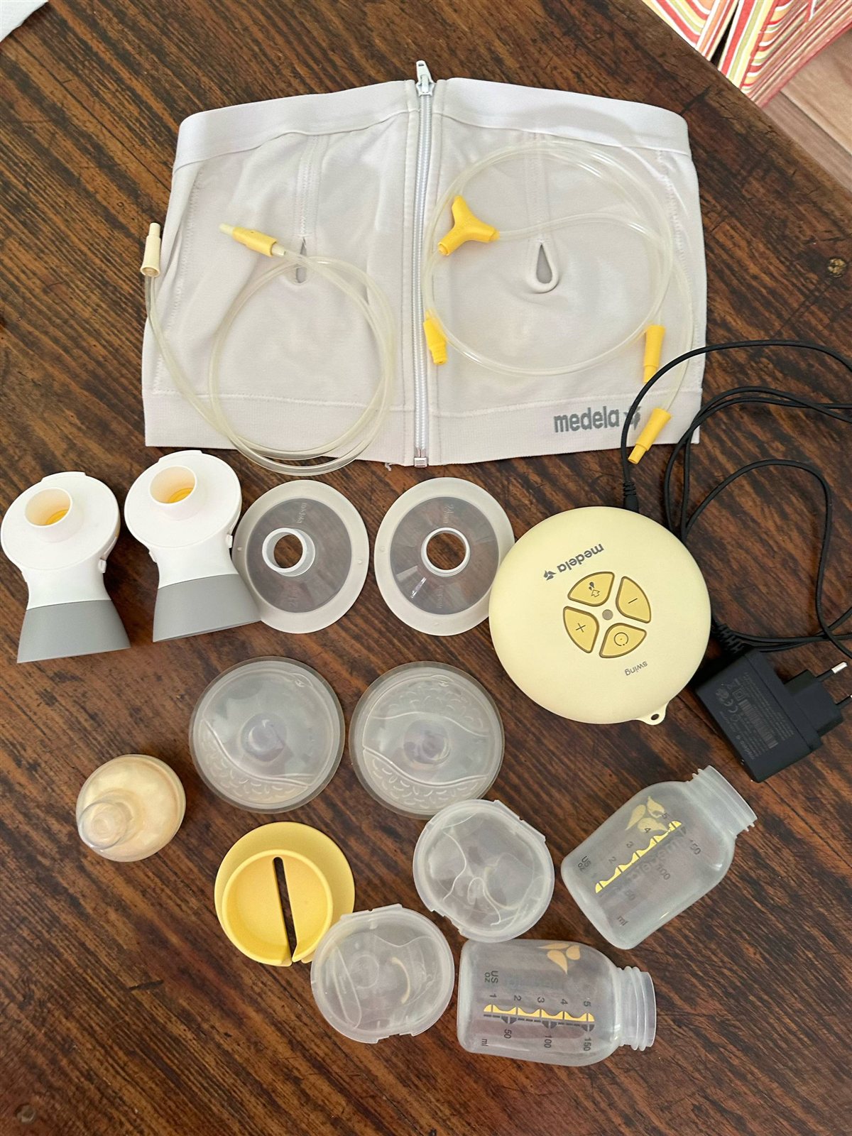 Молокоотсос Medela Maxi Flex