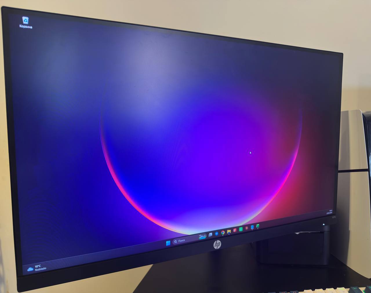 Монитор HP x27q QHD