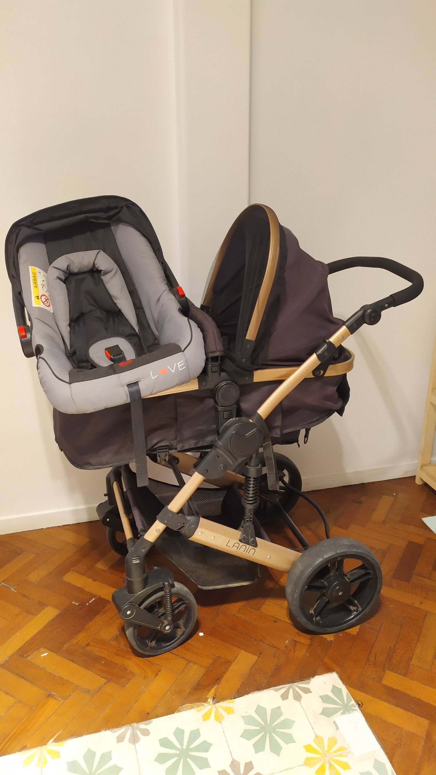 Коляска-трансформер Mega Baby Lanin 2-в-1