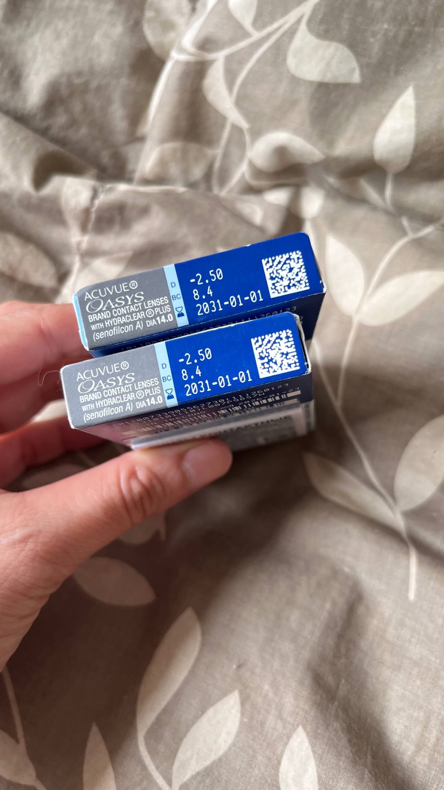 Новые двухнедельные линзы Acuvue Oasys (-2.50)
