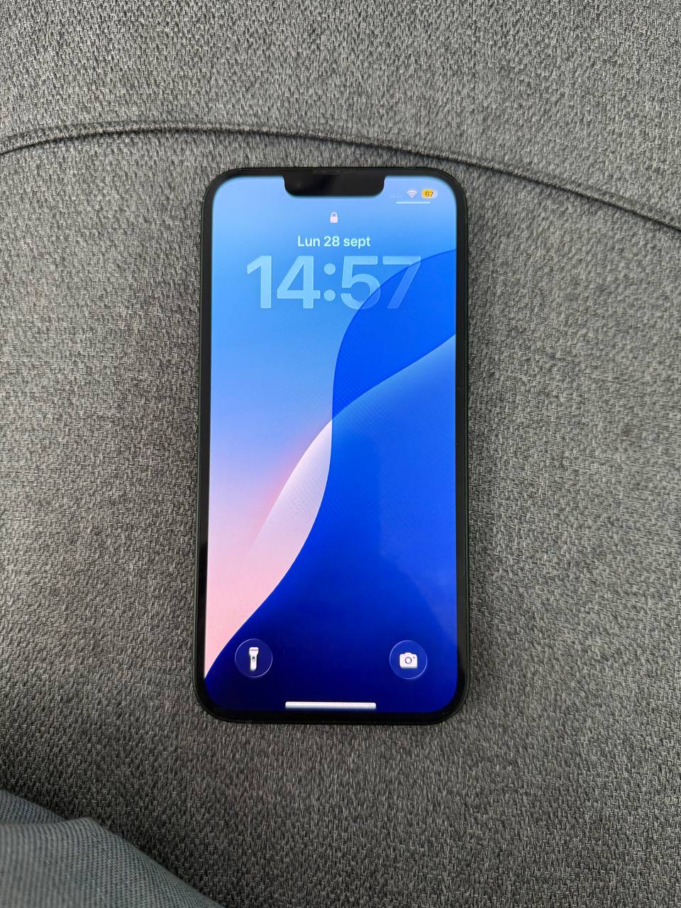 IPhone 13 81% батареи