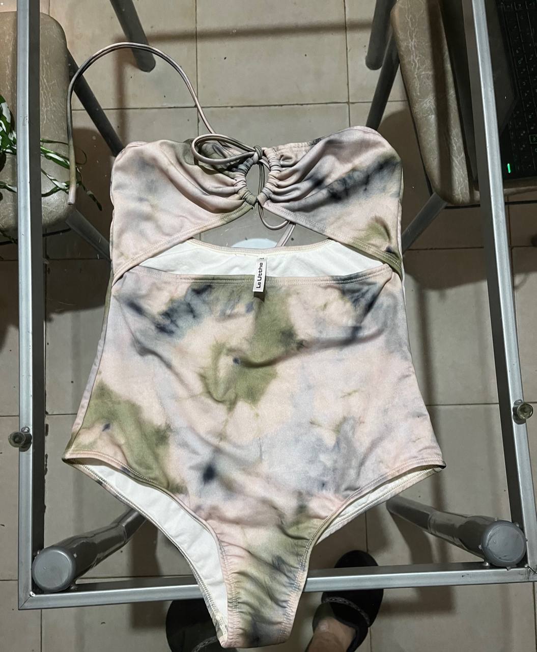 Уникальный слитный купальник La Utthe в стиле tie-dye