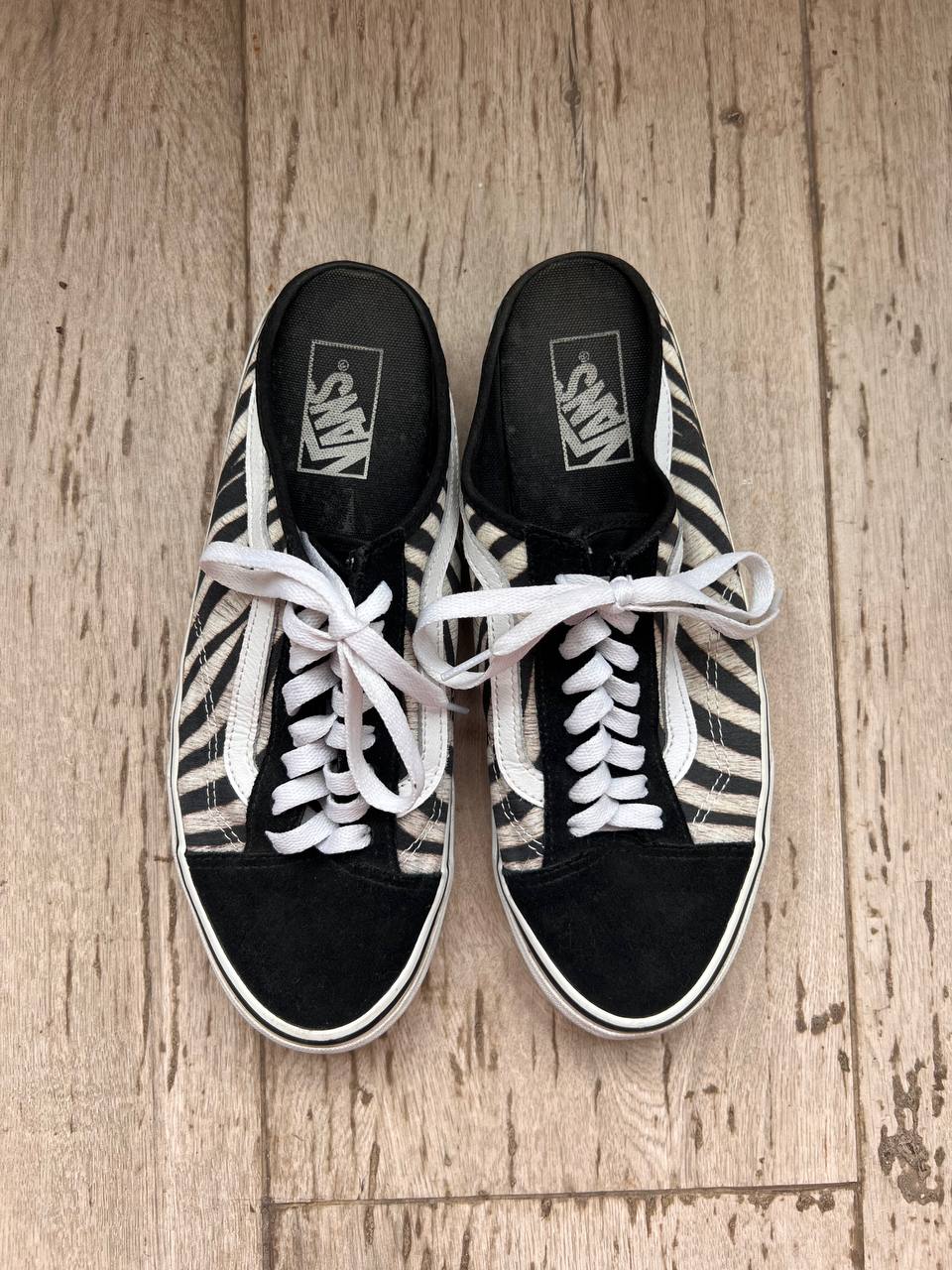 МЮЛИ VANS