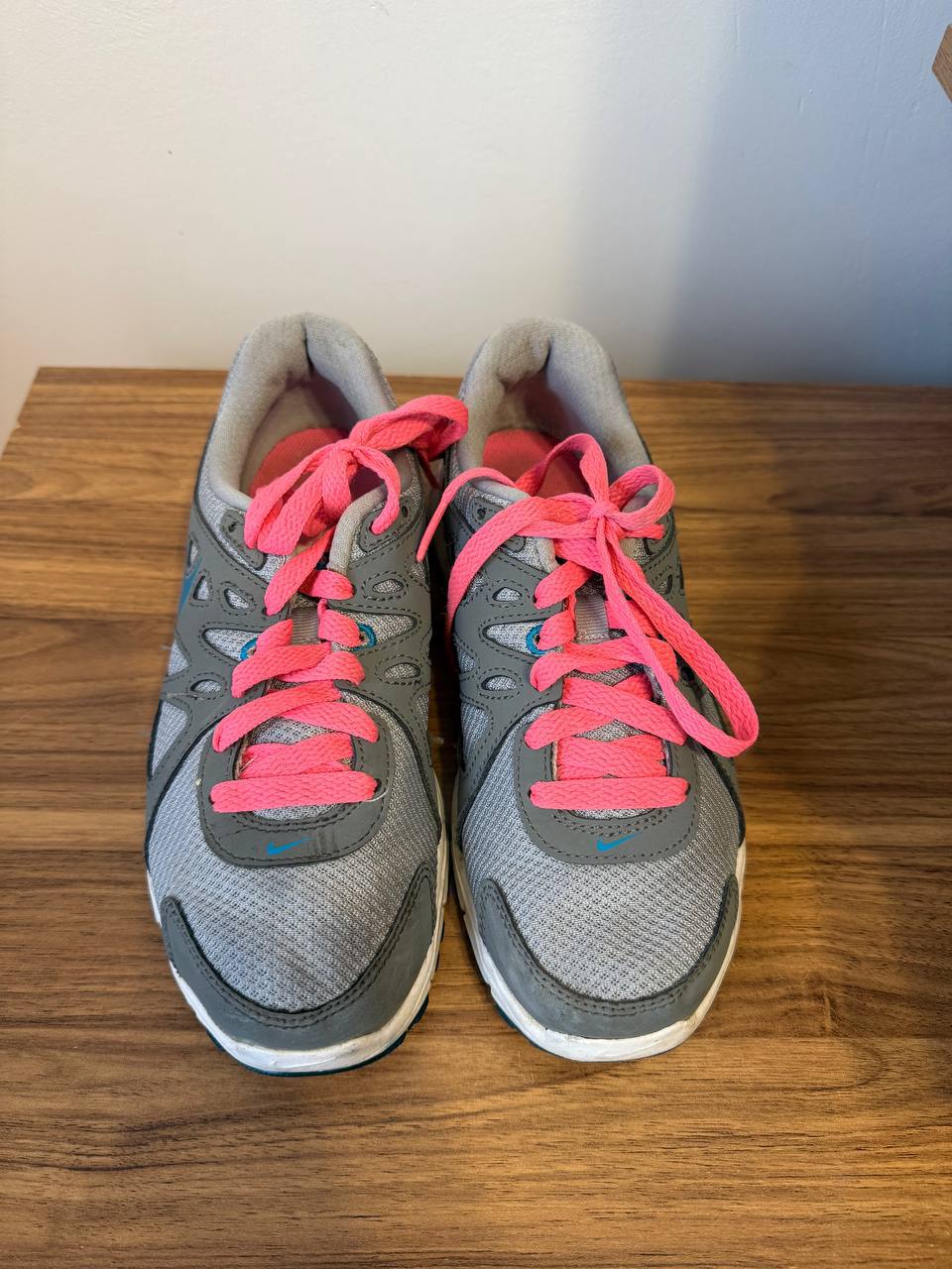 Кроссовки Nike (оригинал, покупала в Америке) размер 36,5