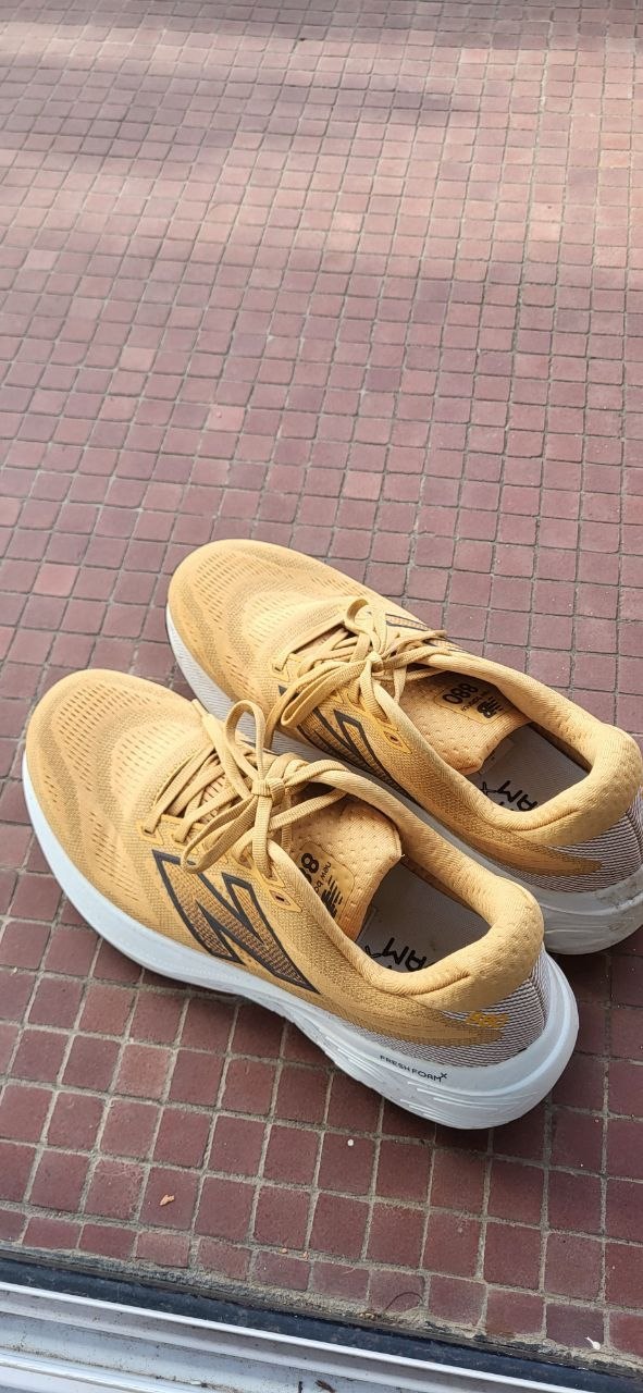 Мужские шикарные отличные кроссовки New Balance 880 V15