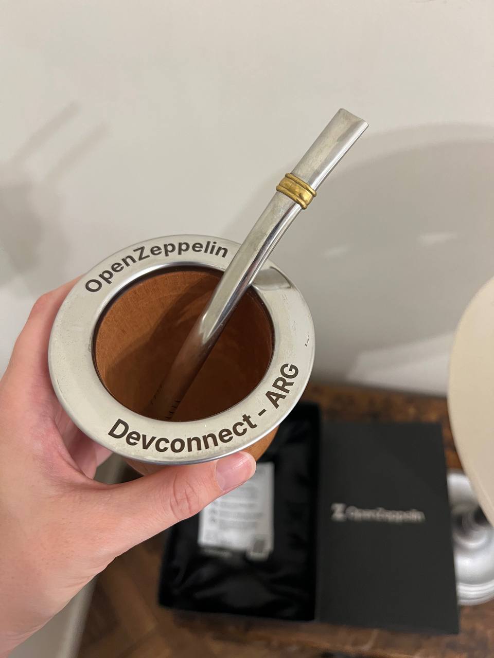 Новые деревянный калабас и металлическую бомбилью в подарочной коробке от OpenZe