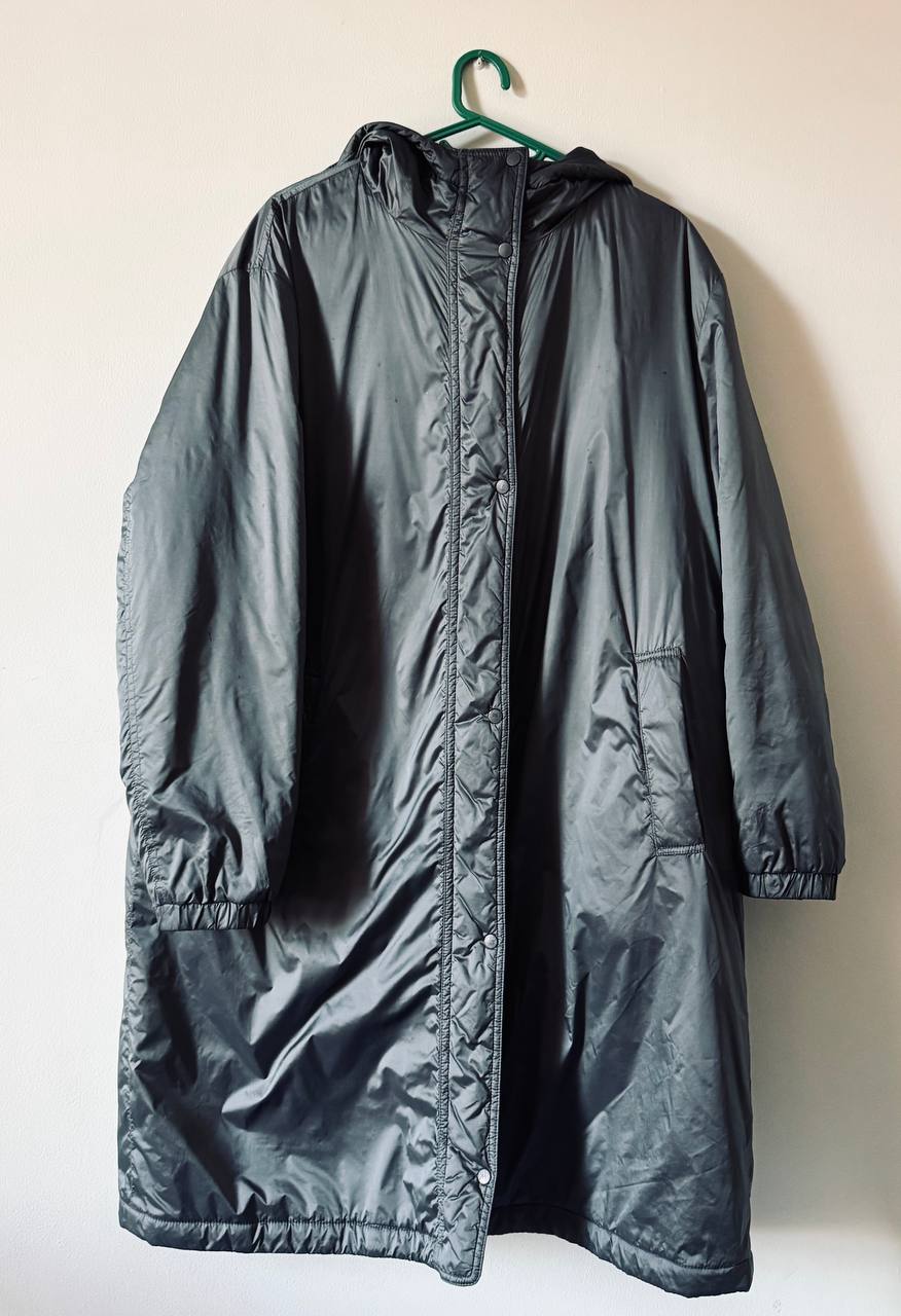 Теплое легкое пальто с капюшоном Oysho, размер M-L. Состояние хорошее. 2500 рубл