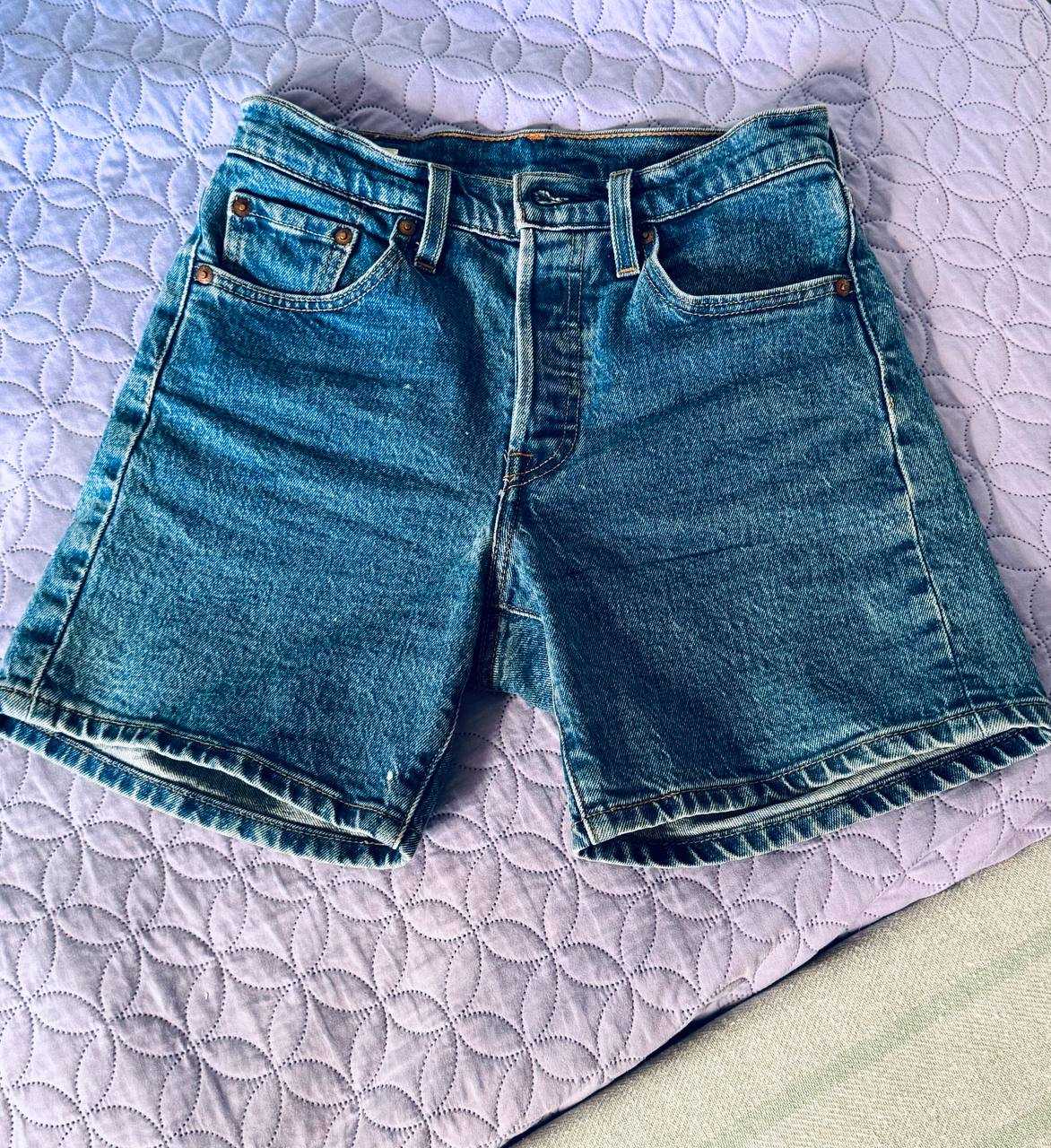 Джинсовые шорты Levi’s, размер S, высокая посадка. 700 рублей или эквивалент в п
