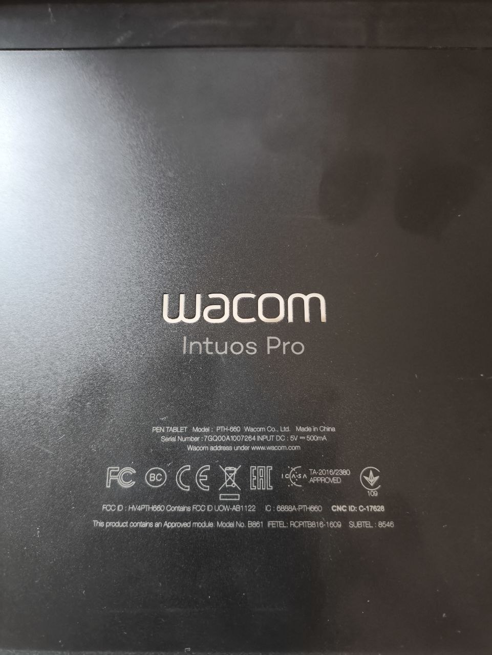 Графический планшет Intuos Pro Paper Edition M (PTH-660)