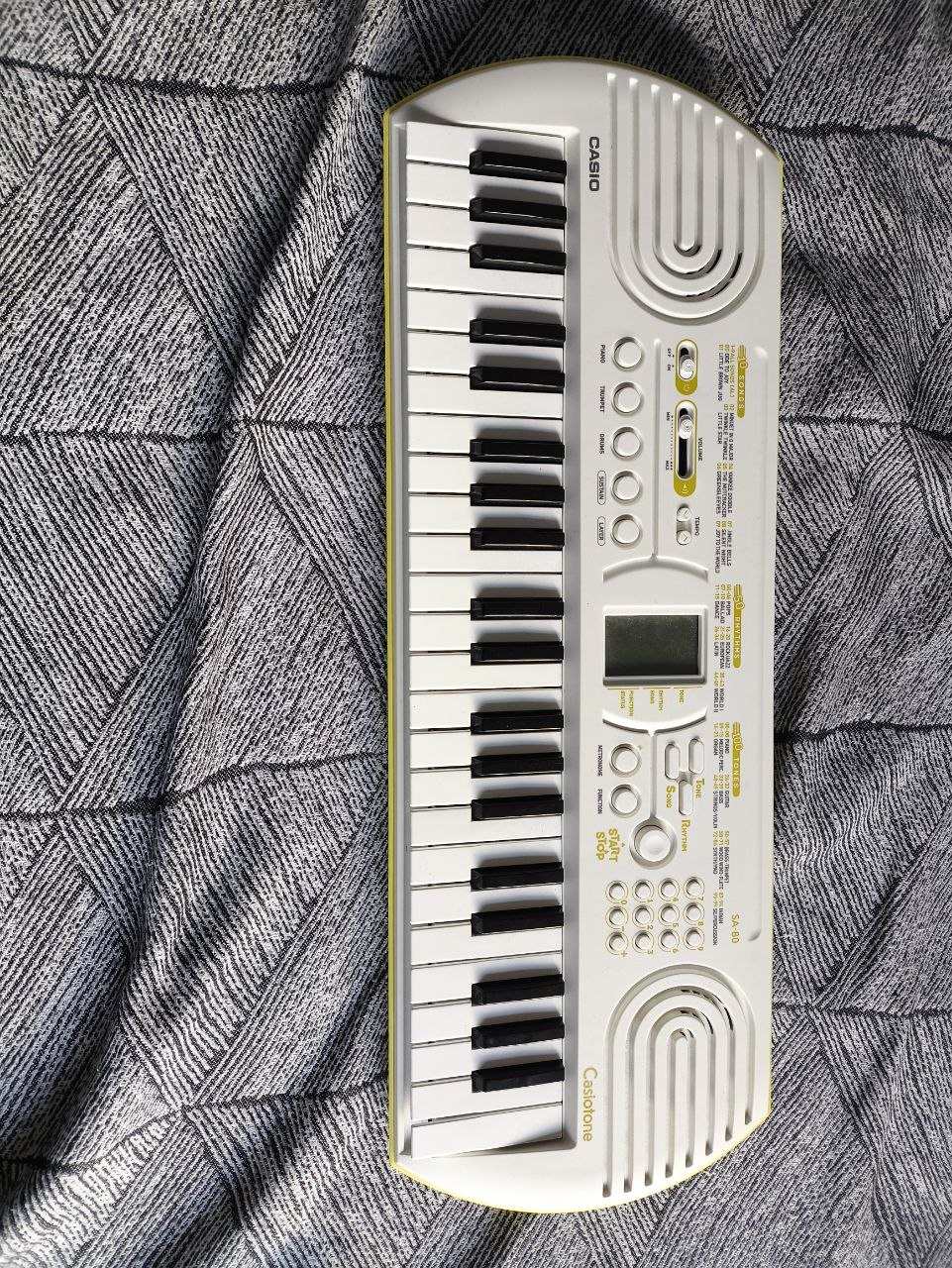 Синтезатор касио с блоком питания(!!!) Casio SA-80(CASITONE)
