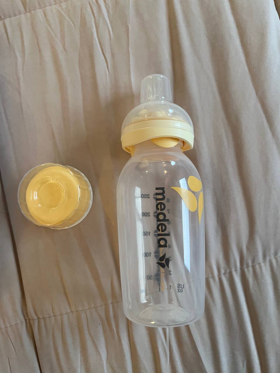 Medela Calma 250 мл — система кормления грудным молоком