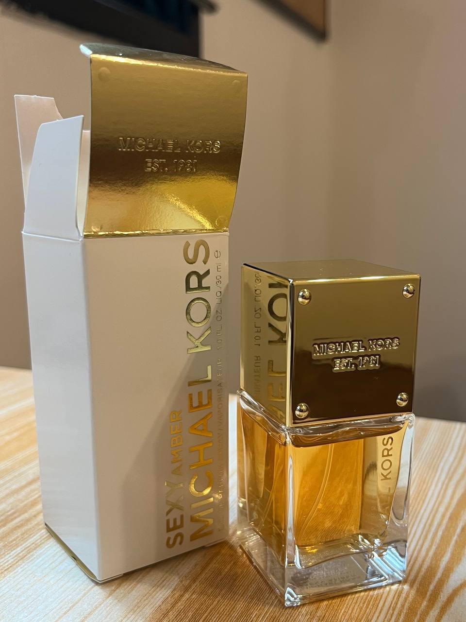 Парфюмерная вода Michael Kors Sexy Amber (амбра/белые цветы/сандал)