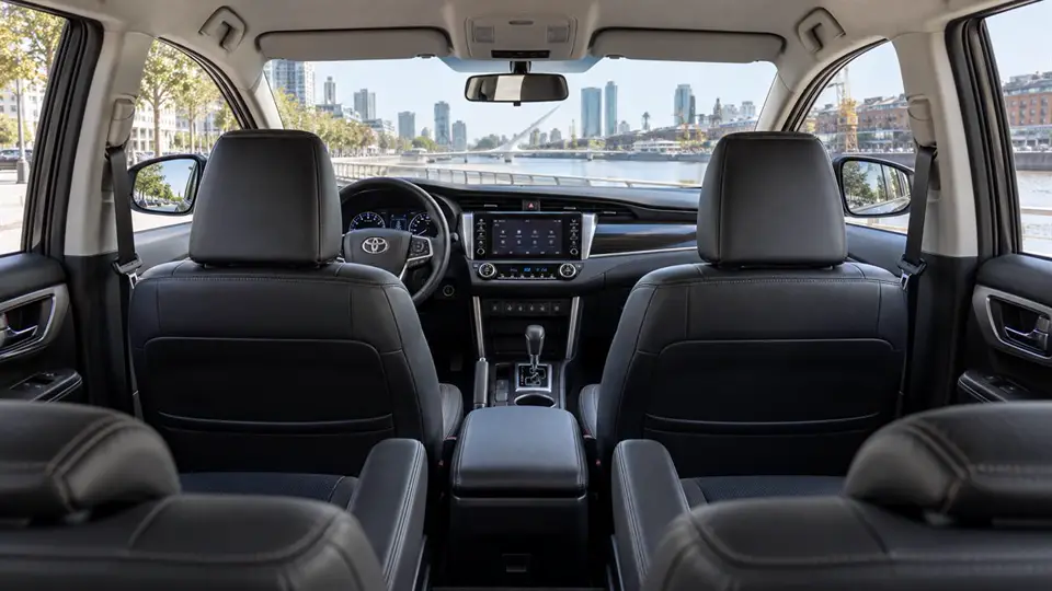 Toyota Innova SRV 2020 — серый, фото 4