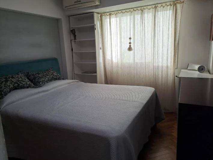 Описание: 45 м², квартира в тихом доме, окна во двор, светлая и уютная.
