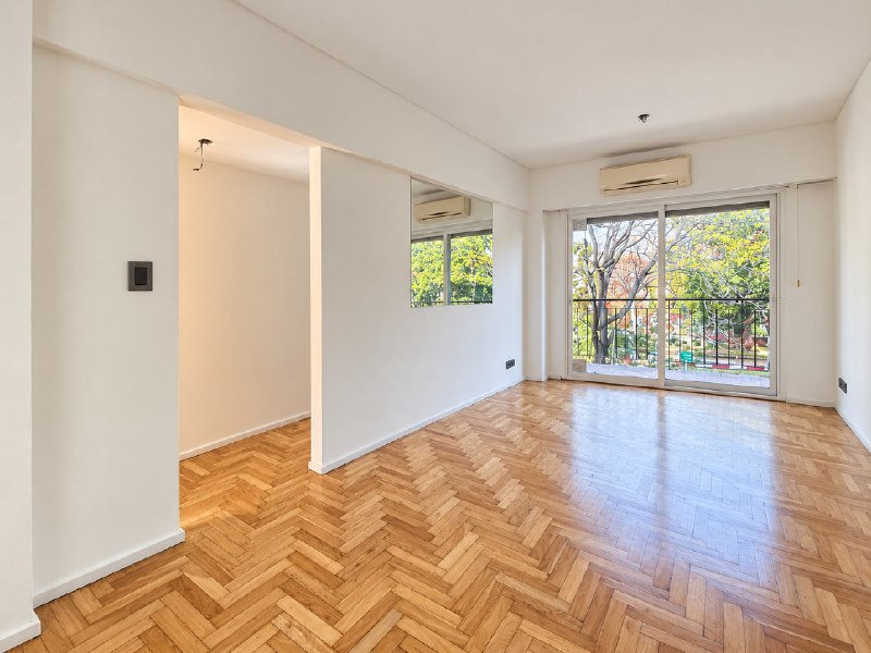 Квартира с балконом и солнечным двориком в Belgrano — USD 150 000