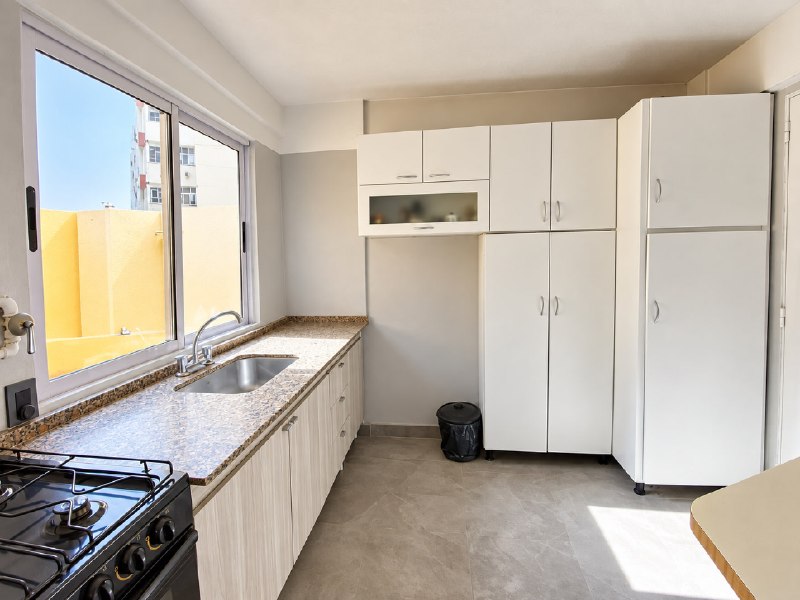 Квартира с балконом и солнечным двориком в Belgrano — USD 150 000